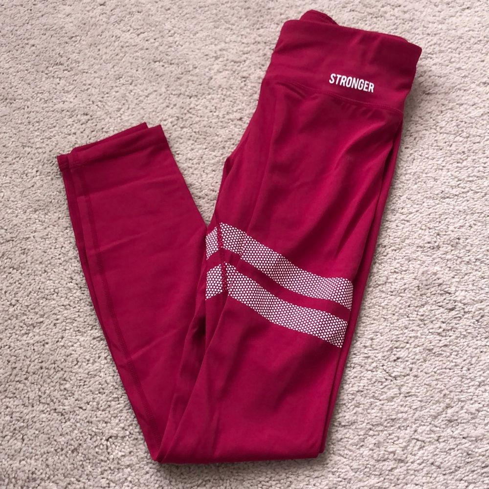 STRONGER Leggings